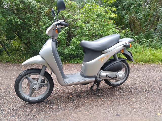 Piaggio Free 3