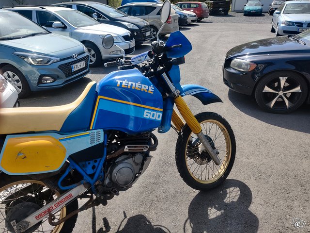 Yamaha Tenere xt 600 9