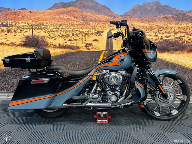 Harley-Davidson Touring 6