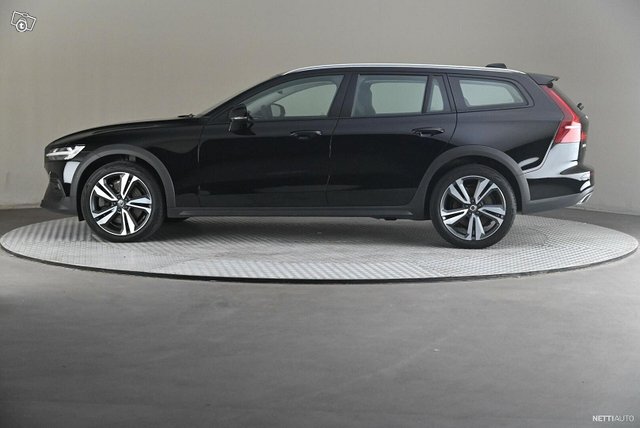 Volvo V60 Cross Country 4