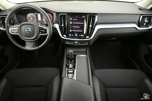 Volvo V60 Cross Country 8