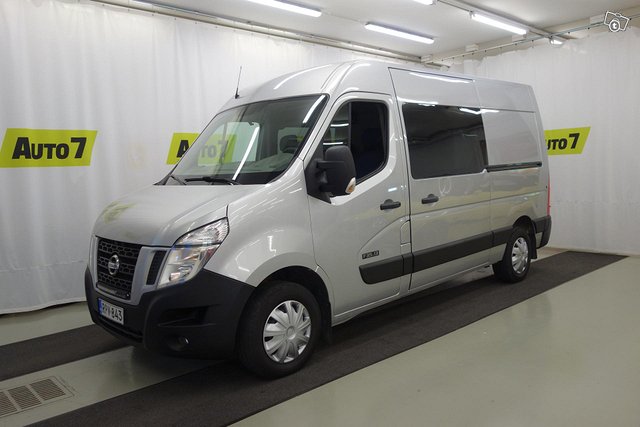 Nissan NV400