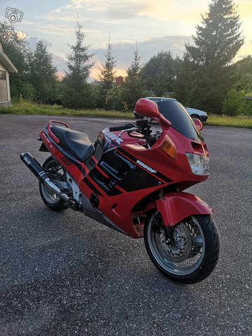 Honda CBR1000F 1