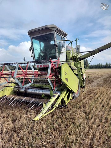 Claas Dominator 48 6