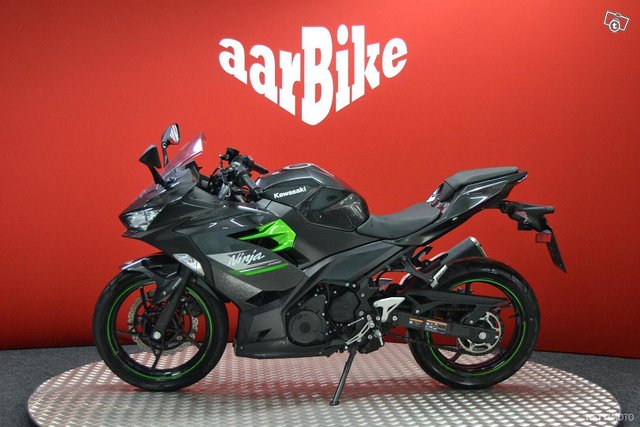 Kawasaki Ninja 4