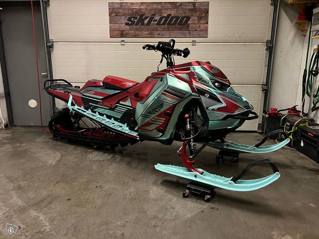 Ski-Doo Freeride 146 850E-TEC Turbo R 2024 2