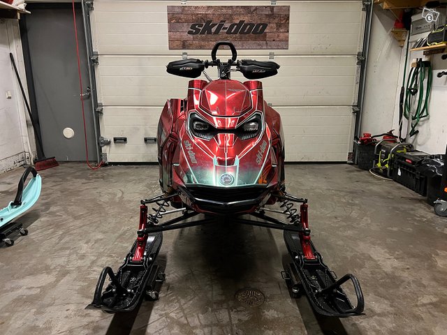 Ski-Doo Freeride 146 850E-TEC Turbo R 2024 3