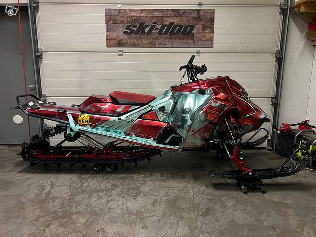 Ski-Doo Freeride 146 850E-TEC Turbo R 2024 7