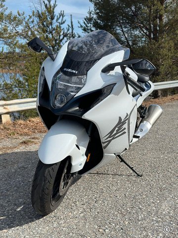 Suzuki Hayabusa 2