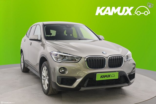 BMW X1 8