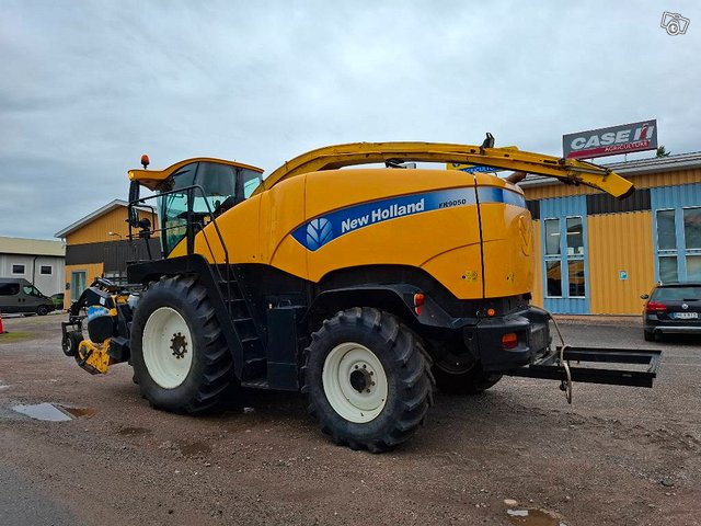 New Holland FR9050 12