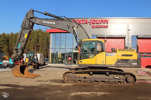 Volvo EC 300 D L / Pyörittäjä, Leica 3D, Kuokkakauha, YM, kuva 1