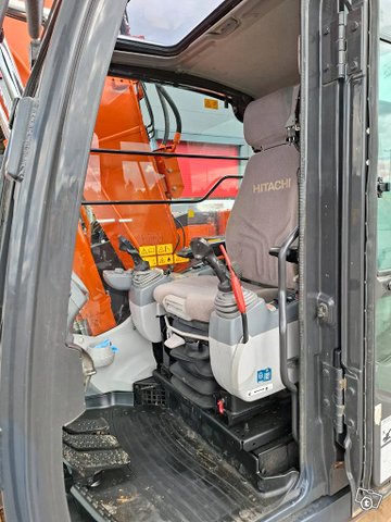 Hitachi ZX 135 US-6 / Engcon, Rasvari, Luiskakauha 18