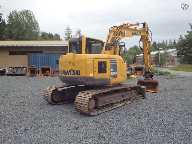 Komatsu PC 138 US-8 6