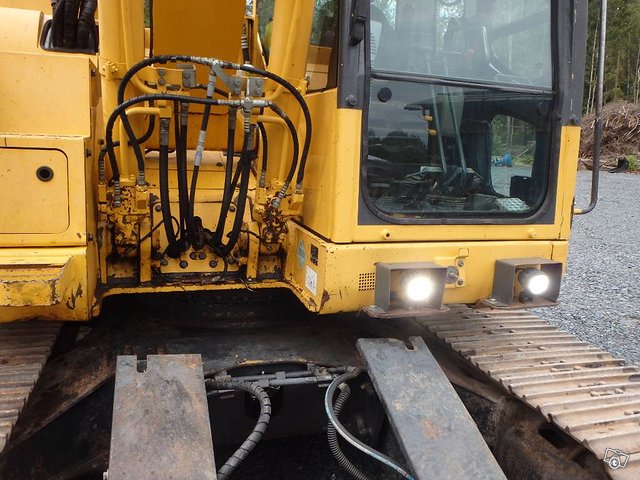 Komatsu PC 138 US-8 16