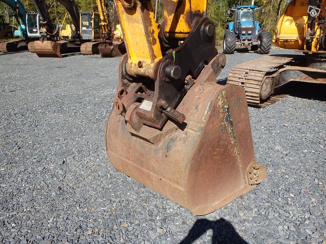 Jcb js 160 lc 11