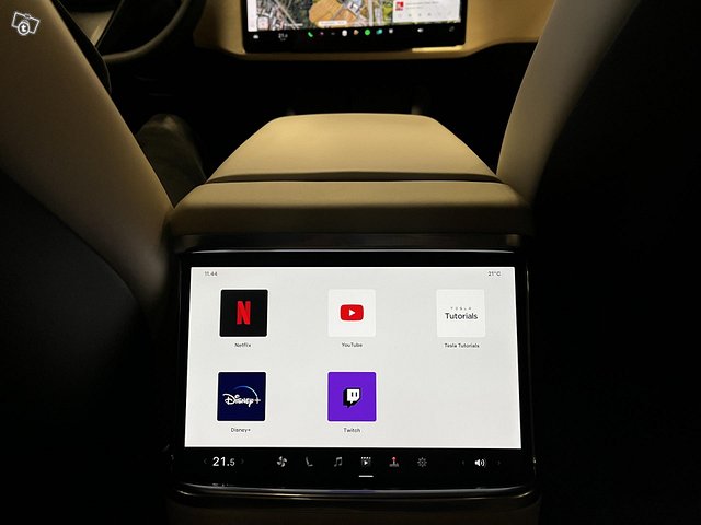 Tesla Model S 19