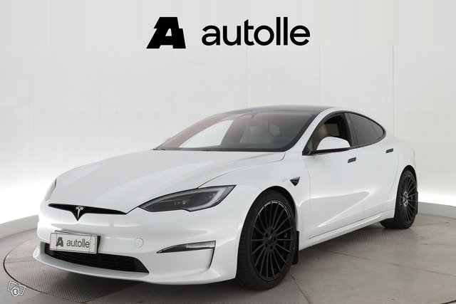 Tesla Model S 22