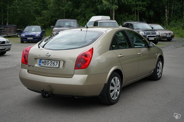 Nissan Primera 15