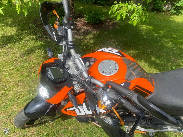 KTM 125 Duke 2016 3