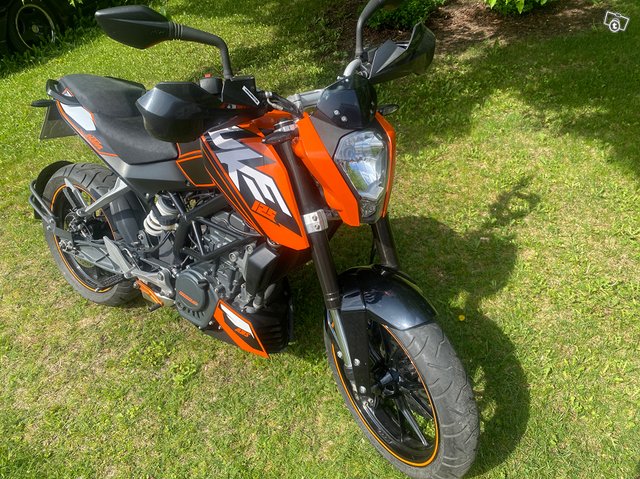 KTM 125 Duke 2016 5