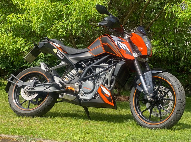 KTM 125 Duke 2016 8