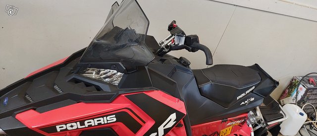 Polaris AXYS RUSH 800 XCR 3