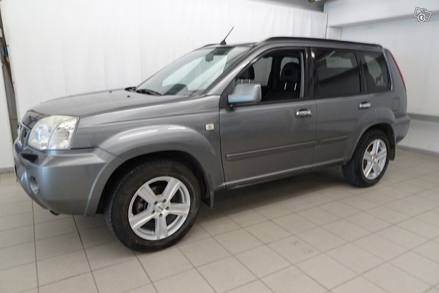 Nissan X-TRAIL