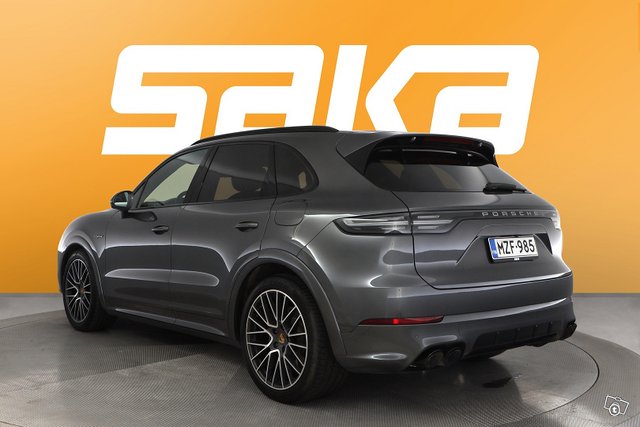 Porsche Cayenne 5