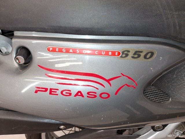 Aprilia Pegaso 18