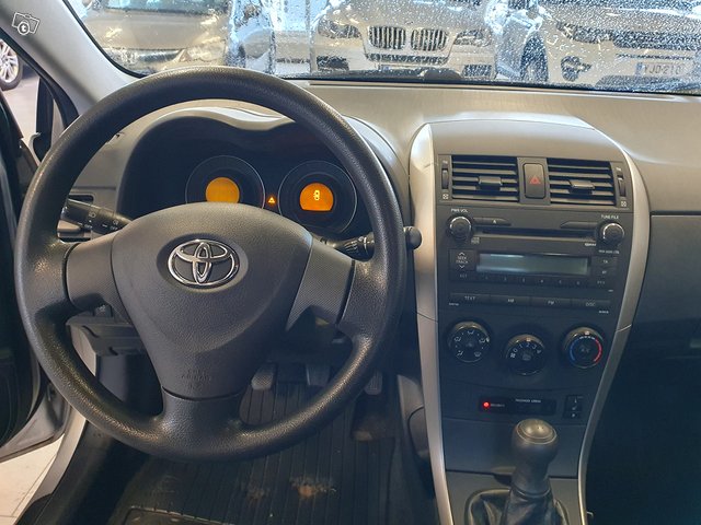 Toyota Corolla 5