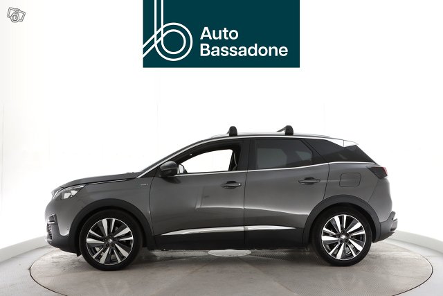 PEUGEOT 3008 8