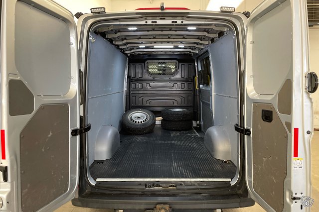 Volkswagen Crafter 10