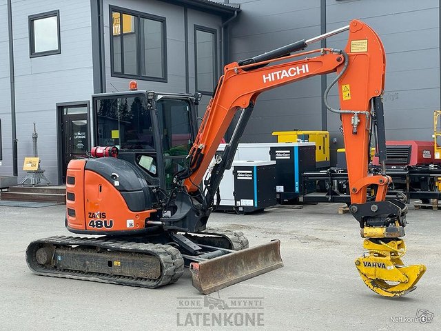 Hitachi ZX 48U-5A Kaivinkone 2