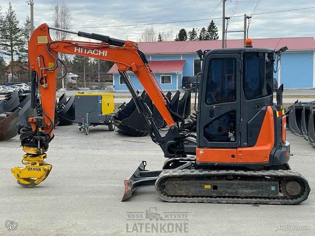 Hitachi ZX 48U-5A Kaivinkone 5