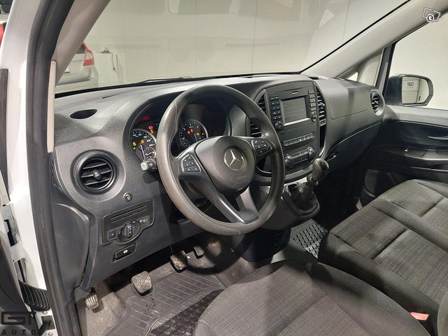 Mercedes-Benz Vito 16