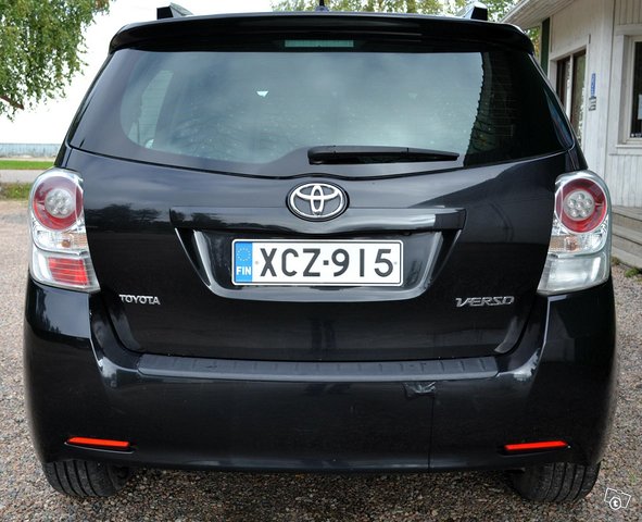 Toyota Verso 13