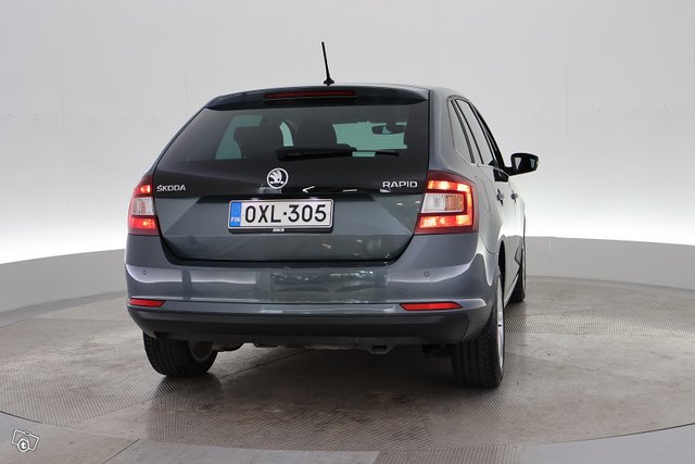 Skoda Rapid 10