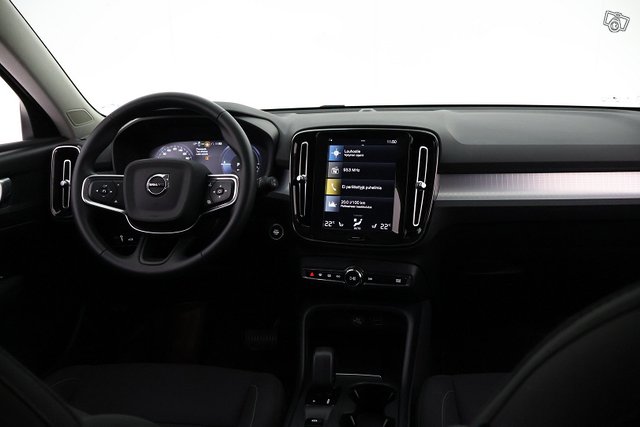 Volvo XC40 17