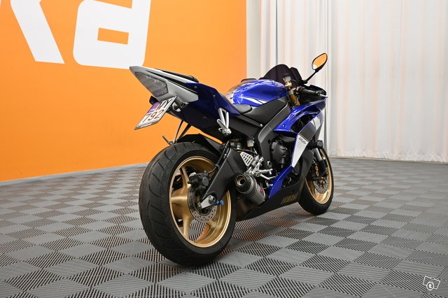 Yamaha YZF-R6 6