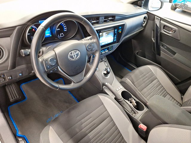 Toyota Auris 8