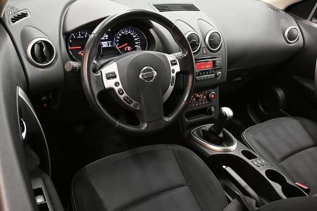 Nissan Qashqai 13