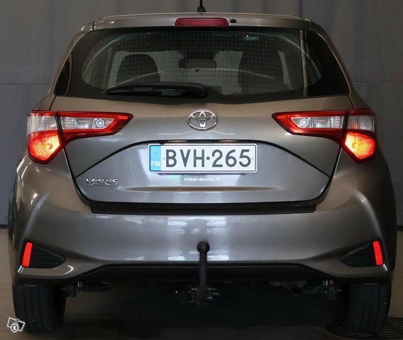 Toyota Yaris 23