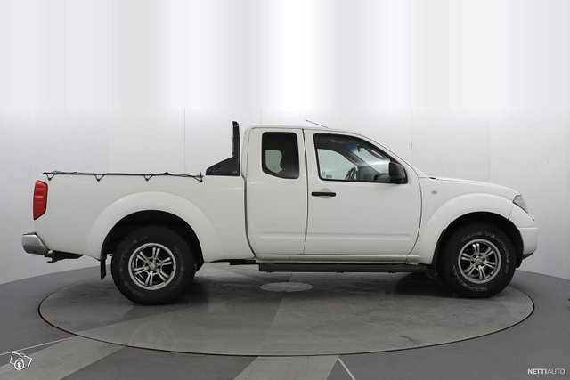 Nissan Navara 4