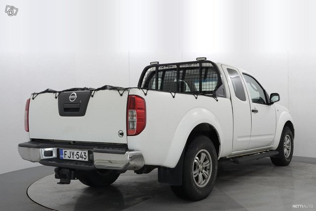 Nissan Navara 5