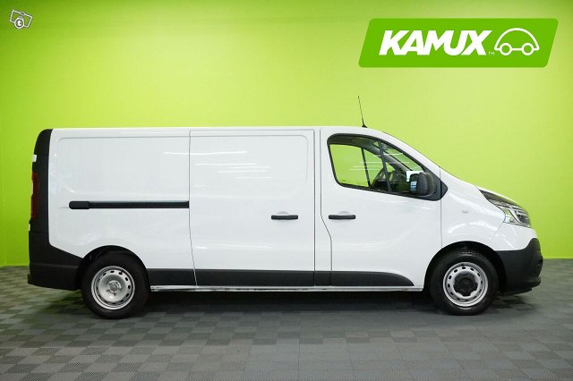 Renault Trafic 12