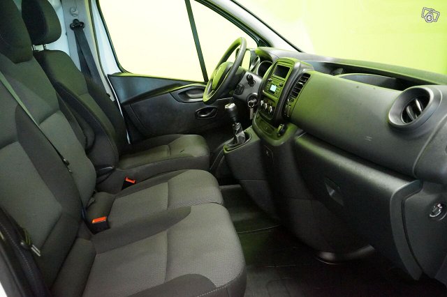 Renault Trafic 14