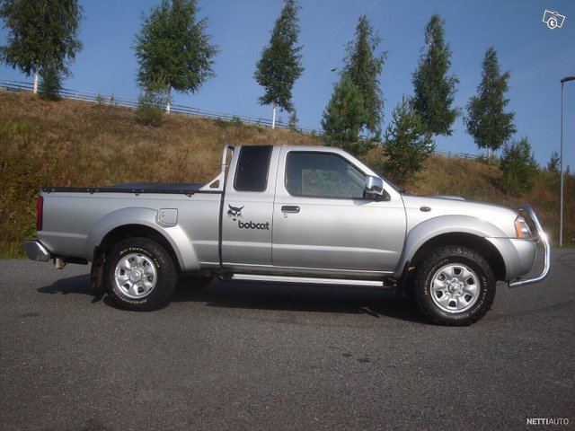 Nissan NP300