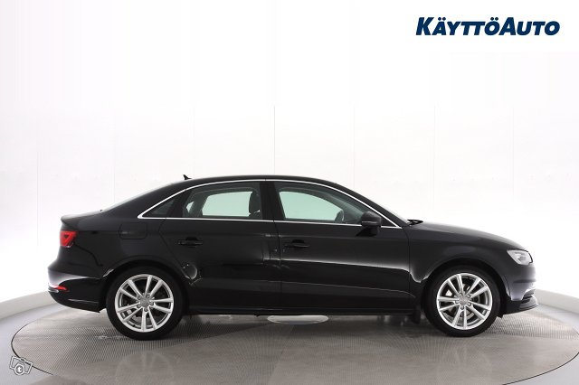 AUDI A3 Limousine 5