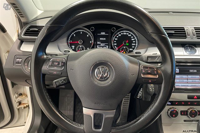 Volkswagen Passat 12